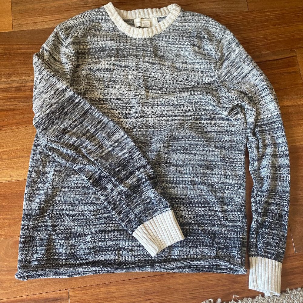 Men's grey cozy sweater